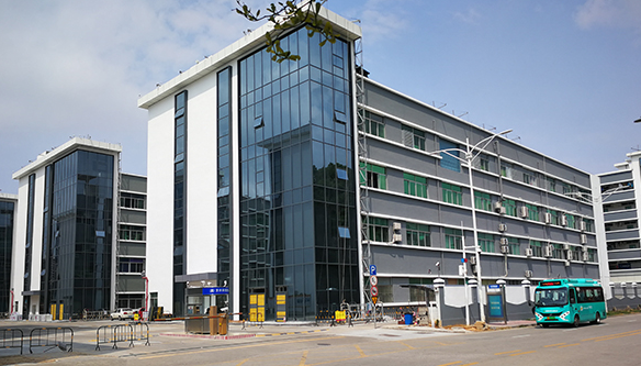 嘉鱼智慧园区幕墙维修